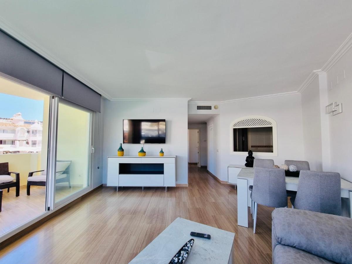 G&G Isla Marina Puerto Apartment Benalmádena Exterior foto